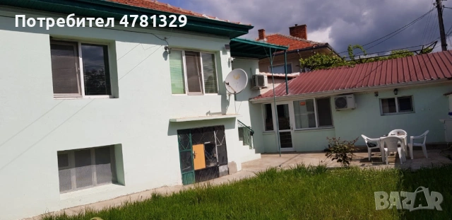 Продавам къща в село Старосел, снимка 2 - Къщи - 54635680