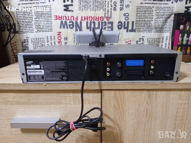 Комбиниран ДВД/Видео Плейър"Samsung"SV-DVD440. (6-Head.Hi-Fi Stereo), снимка 7 - Плейъри, домашно кино, прожектори - 55329442