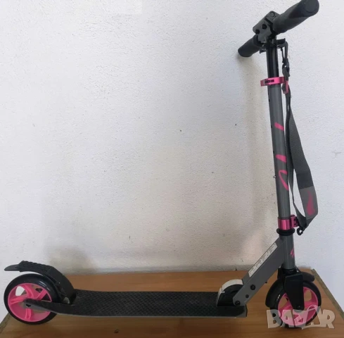 Алуминиев Детски Скутер Crivit AS- 5937 за момиче