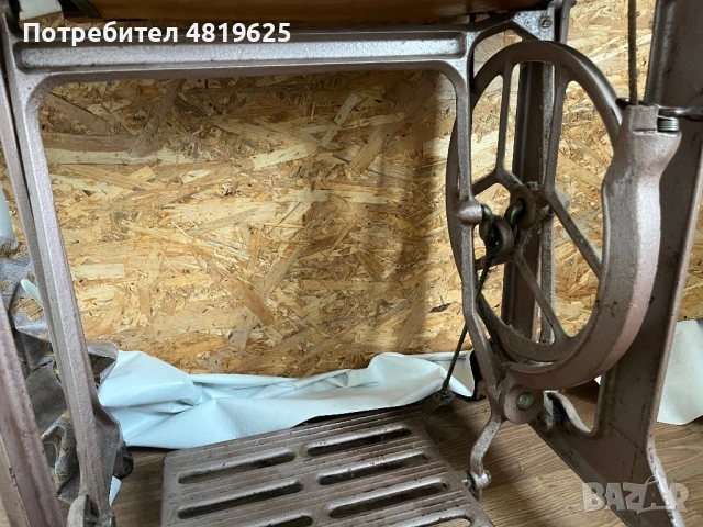 Продава се шевна машина, снимка 3 - Други машини и части - 54448600