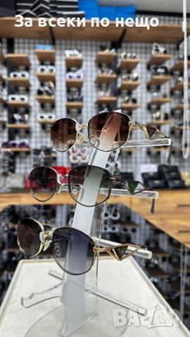 Prada Слънчеви Очила С UV Защита С Подарък🎁Калъф - Различни Цветове Код E1429, снимка 3 - Слънчеви и диоптрични очила - 54028571