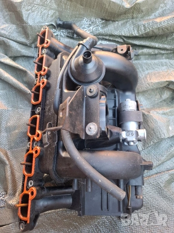 Колектор Бмв Bmw 320i , снимка 2 - Части - 53667412