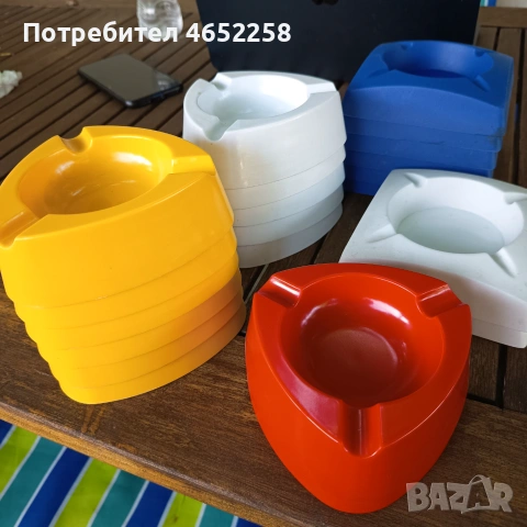 Пластмасов пепелник