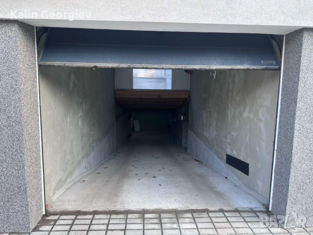 Гараж под наем в идеален център, снимка 2 - Гаражи и паркоместа - 54352272