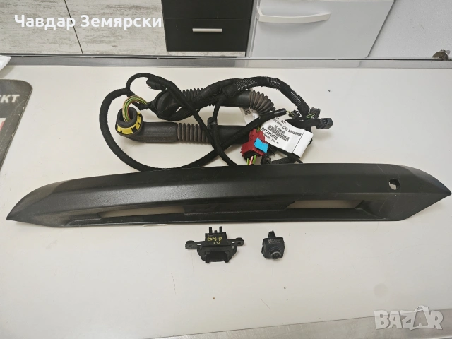 Продавам оригинална камера за задно виждане за PEUGEOT EXPERT 2019 г. 