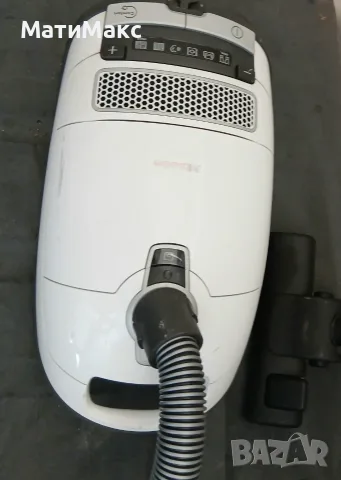 Прахосмукачка MIELE 1200W, снимка 4 - Прахосмукачки - 55702860