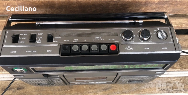 SHARP GF 8080 E-запазен радиокасетофон от 1978г., снимка 8 - Радиокасетофони, транзистори - 54003490
