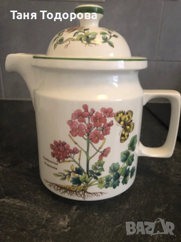 Чайник Wedgewood, снимка 2 - Прибори за хранене, готвене и сервиране - 54062014