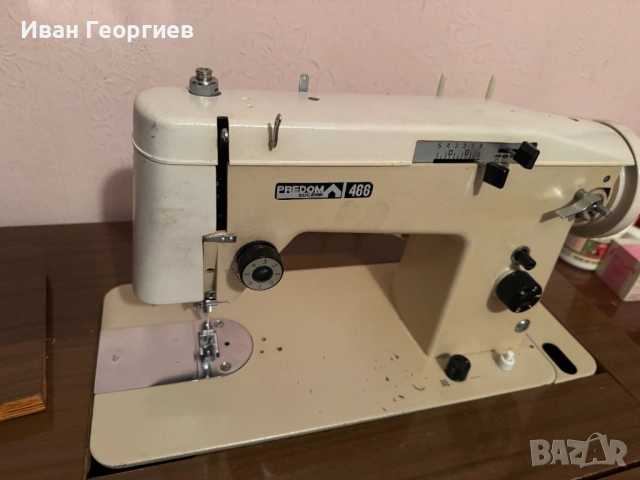 Шевна машина ЛУЧНИК 466 в шкаф, снимка 2 - Шевни машини - 54398341