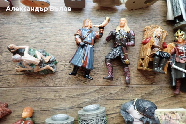 Голям Лот фигурки Властелинът на пръстените Lord of the Rings от Киндер Kinder, снимка 6 - Колекции - 54988783