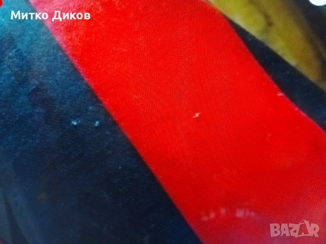 Umbro футболна тениска винтидж размер М  червено черна, снимка 4 - Футбол - 54743291