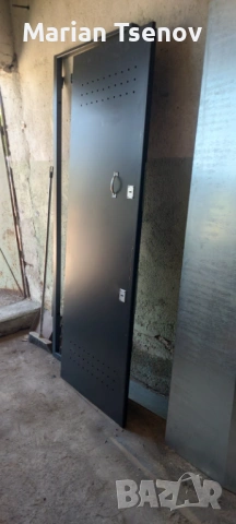 Метални врати за мазета с размери по поръчка - 150€