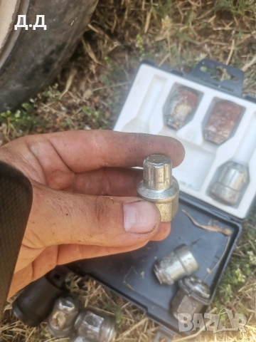 секретни гайки неизползвани , снимка 3 - Части - 55249395