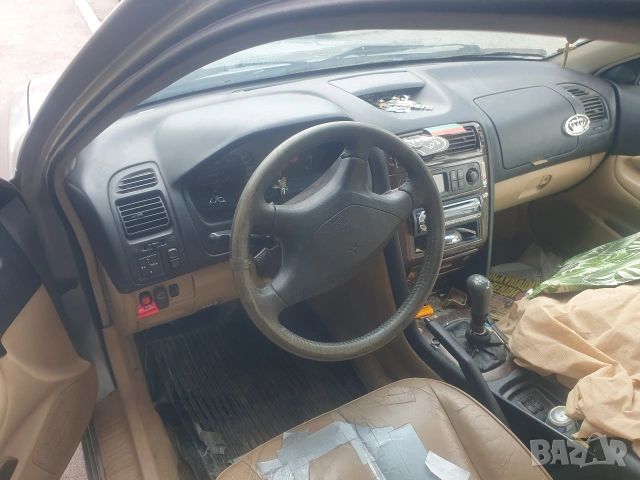 Продавам Митсубиши Галант (на части), снимка 4 - Автомобили и джипове - 54387383