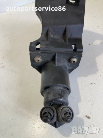 Помпа за измиване на фар предна лява 420 CDI за Mercedes ML, W164 (2007) , снимка 2 - Части - 54055286