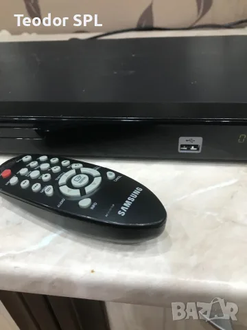 Samsung cd dvd player , снимка 3 - Плейъри, домашно кино, прожектори - 55665419