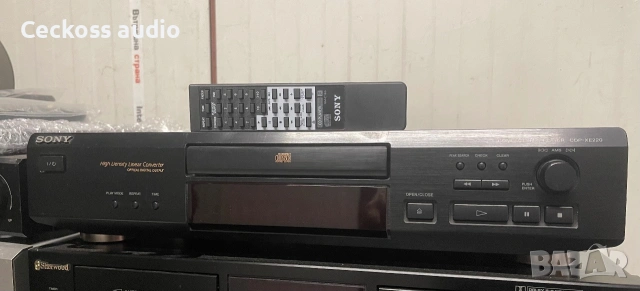 Продавам CD плейър Sony CDP-XE220 – Добро състояние с дистанционно