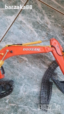 Стара играчка Багер DOOSAN, снимка 3 - Колекции - 54539546
