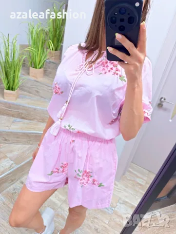 Дамски сет с бродерия и камъчета, снимка 5 - Комплекти - 55507466