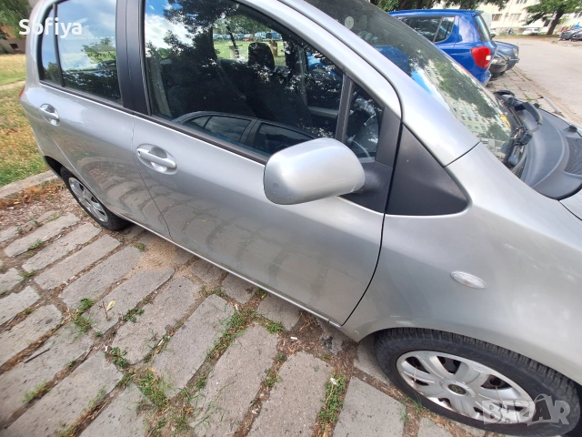 Toyota Yaris 1.3, снимка 8 - Автомобили и джипове - 54772409