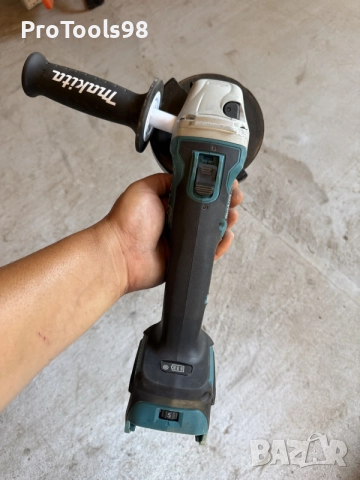 Makita DGA 511 безчетков ъглошлайф, снимка 3 - Ъглошлайфи - 55361227