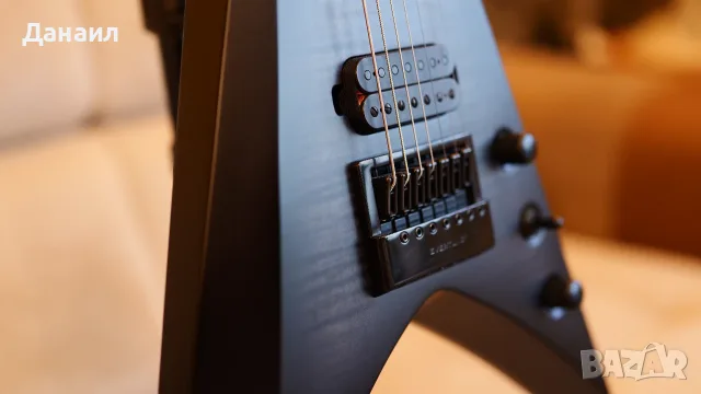 Solar V1.7FBB - Flame Black Burst Matte - като нова, снимка 7 - Китари - 55665245