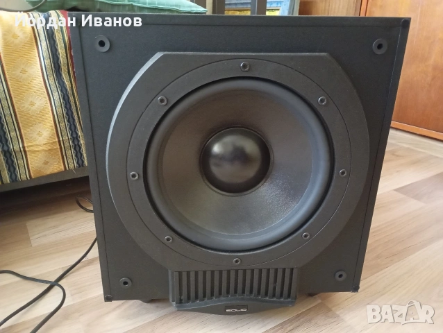 Solid Solutions PB100, произведен от английската компания B&W (Bowers & Wilkins).