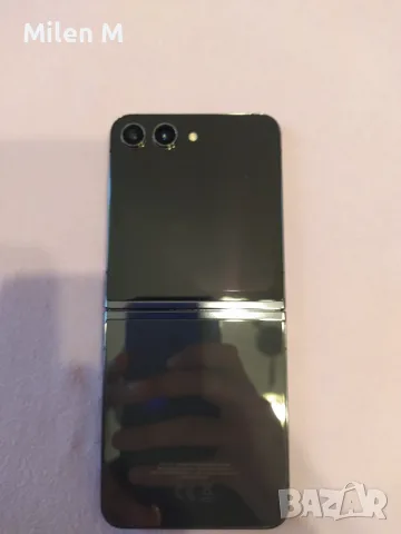 Samsung Z Flip 5 256GB carbon grey, снимка 2 - Samsung - 55629033
