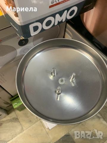 Шоколадов фонтан за 900 гр. шоколад / Domo DO916CH 275W, снимка 7 - Други стоки за дома - 54202307