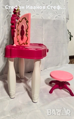 Детска тоалетка с огледало и столче, снимка 4 - Играчки за стая - 54231363