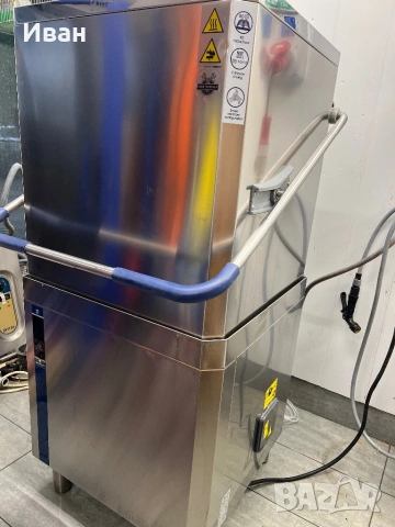 Професионална конзолна съдомиялна Electrolux , снимка 3 - Обзавеждане на кухня - 54731046