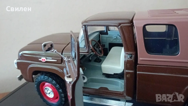 Ford F-250 (1:18), снимка 4 - Колекции - 54552426