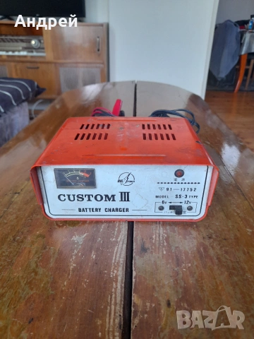 Зарядно за акумулатор Custom III