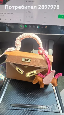 кожена чантичка тип Kelly mini