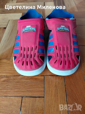 Сандали Adidas за момче 33 и 34номер