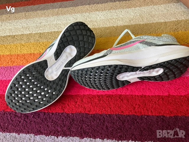 Дамски маратонки Nike Winflo 11, снимка 7 - Маратонки - 54725819