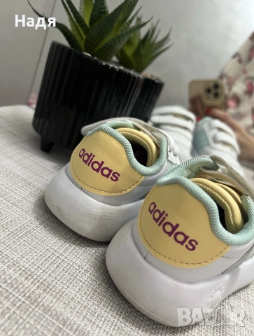 Детски обувки Adidas размер 25, снимка 3 - Детски обувки - 55197589