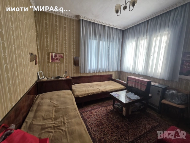 Самостоятелна къща с двор в кв. „Овчарски“, гр. Хасково