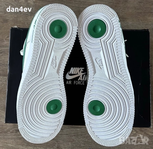 Nike Air Force 1 Low '07 LV8, снимка 12 - Маратонки - 54197201