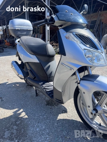 Скутер Aprilia sportcity 125, снимка 2 - Мотоциклети и мототехника - 54410727