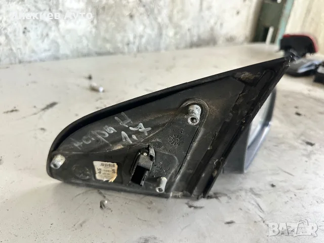 Дясно огледало за Opel Astra H GTC, снимка 2 - Части - 55393638