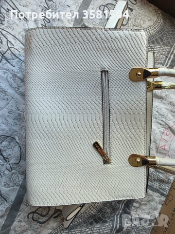 Дамска чанта, снимка 4 - Чанти - 54333760