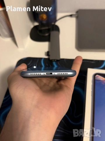 iPhone XR Blue 64GB пълен комплект подарък три калъфа, снимка 5 - Apple iPhone - 54577358