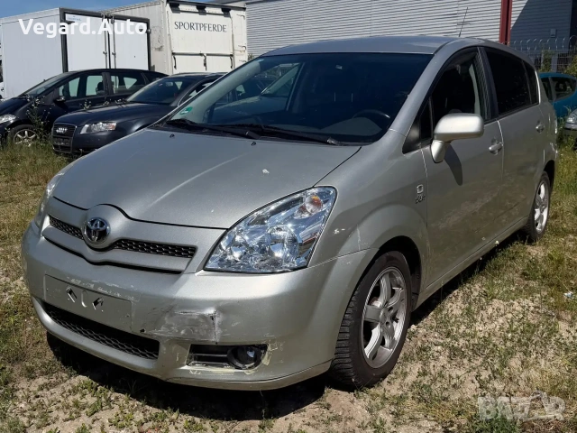 Toyota Corolla Verso 2.2d4d 136к.с. 2005г. се продава на части