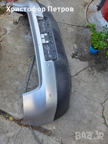 задна броня за vw golf 5 , снимка 2 - Части - 54966596