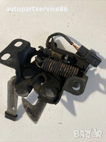 Заключващ механизъм за преден капак (bonnet lock) за Honda CR-V (2009), снимка 3 - Части - 54442213