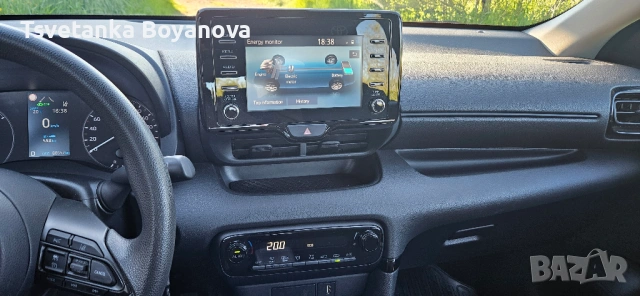 Toyota Yaris Hybrid 1.5 (116 к.с.) – 2022 г. – Реални км – Пълна сервизна история – 10 г. гаранция , снимка 6 - Автомобили и джипове - 54556252