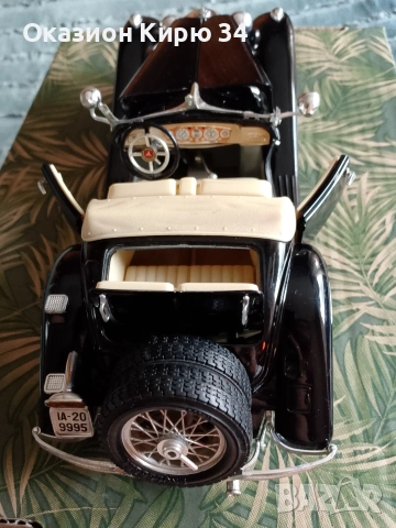 Burago Mercedes Benz 500 K Roadster , снимка 3 - Колекции - 55261236