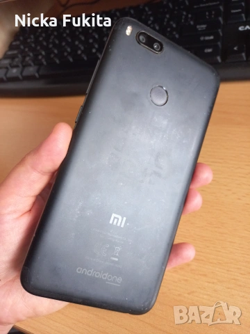Xiaomi Mi A1 – Работещ | Спукано стъкло, снимка 2 - Xiaomi - 55001002