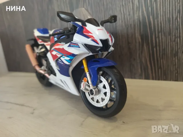 Метален мотор Honda CBR1000RR-R Fireblade SP !!!, снимка 5 - Колекции - 55465588